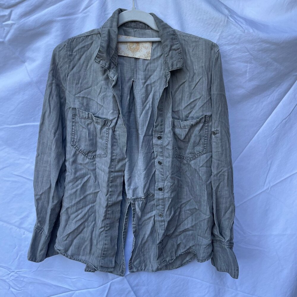 Bella Dahl Gray Button-Up